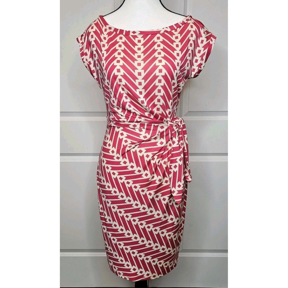 Diane Von Furstenberg Silk Dress Faux Wrap Cap Sleeve Size 4 Geometric Chevron